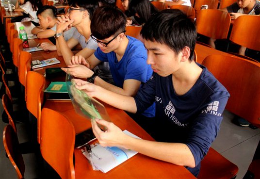 D:\大学\自律会\企业专家讲座4.27\3.jpg3